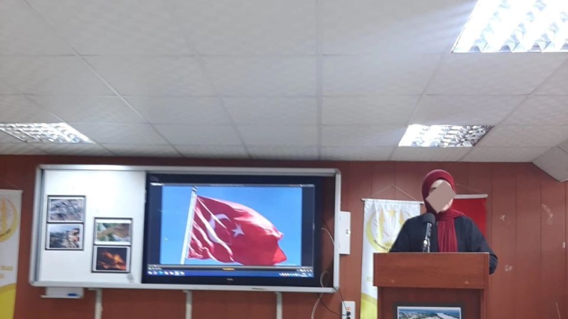 28 Şubat Sivil Savunma Günü kutlandı. Öğrencilere deprem anında yapılması gerekenlere yönelik video izletildi.